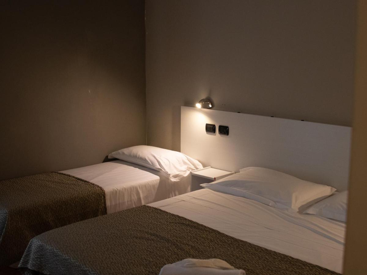 Master Hotel Reggio nell'Emilia Esterno foto