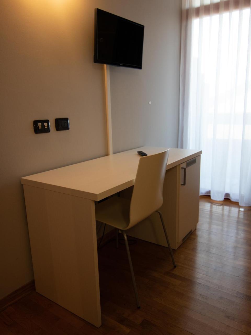 Master Hotel Reggio nell'Emilia Esterno foto