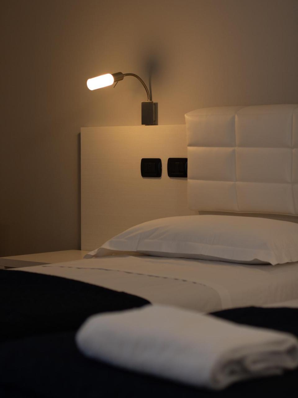 Master Hotel Reggio nell'Emilia Esterno foto