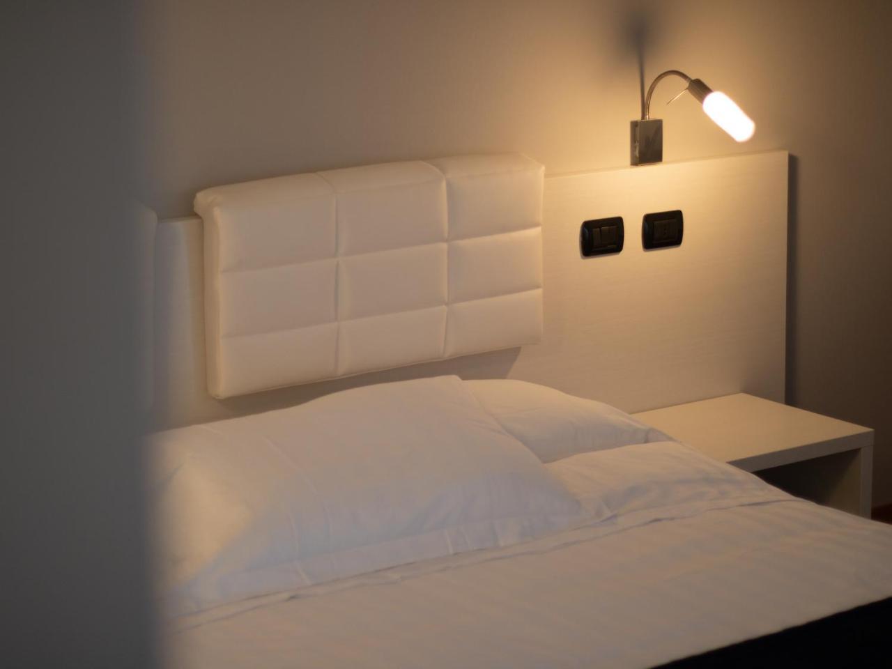 Master Hotel Reggio nell'Emilia Esterno foto