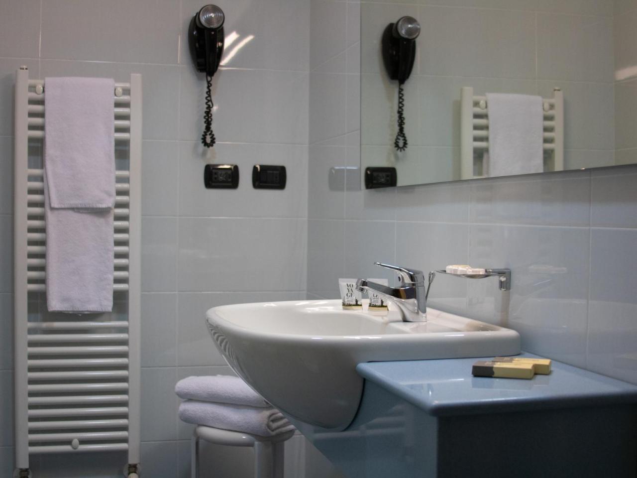 Master Hotel Reggio nell'Emilia Esterno foto